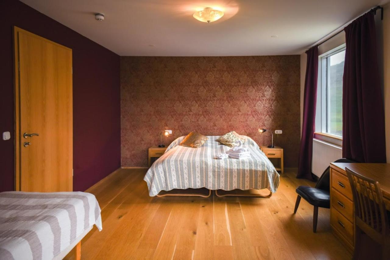 Hotel Latrabjarg Hnjotur Exteriör bild
